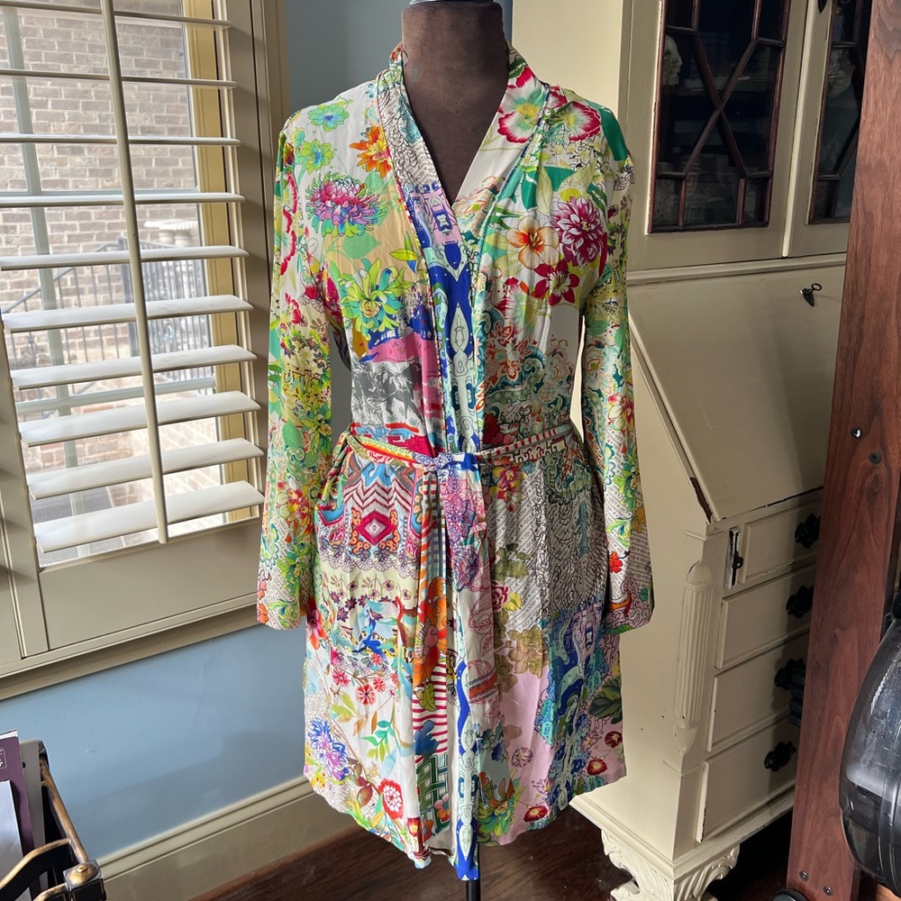 Johnny Was Colorful 100% Silk Floral Short Robe